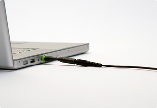 Illustration for article titled Replug Breakaway Audio Connector Prevents Your Gear From Getting Pwned
